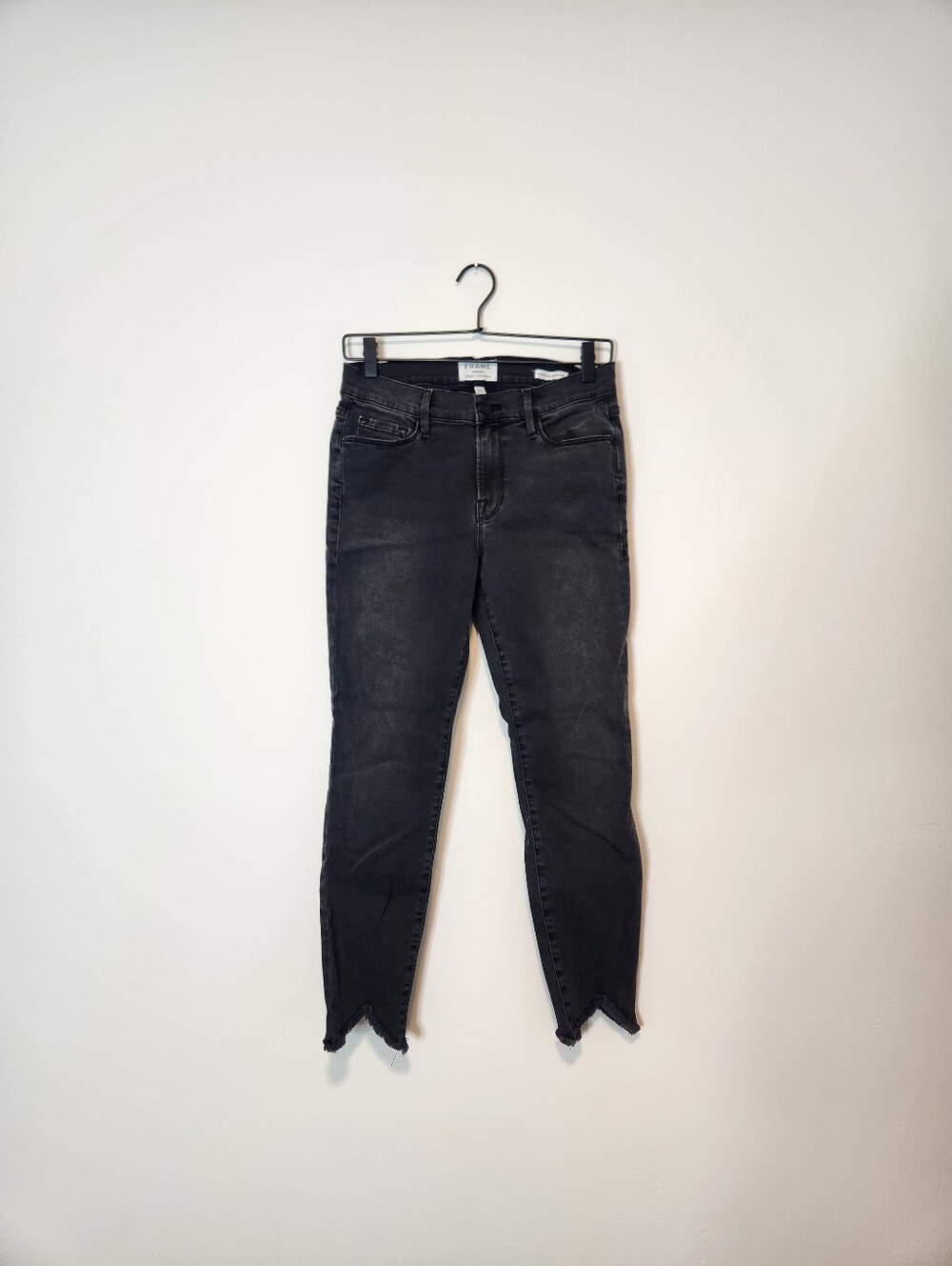 FRAME Le Skinny De Jeanne Crop Raw Triangle Hem Size 28 - Picture 2 of 9